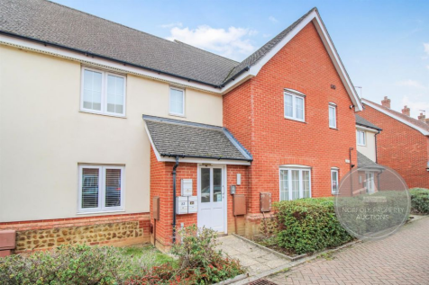 Tyrrell Crescent, South Wootton... 2 bed flat for sale