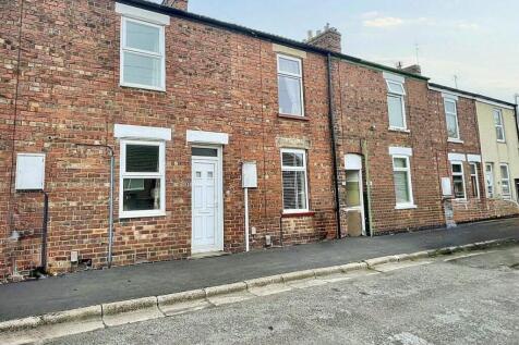 Pretoria Road, Gonerby Hill Foot... 3 bed terraced house for sale