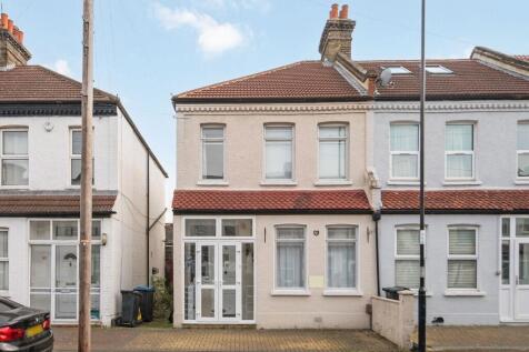 Silverleigh Road, Thornton Heath... 3 bed terraced house for sale