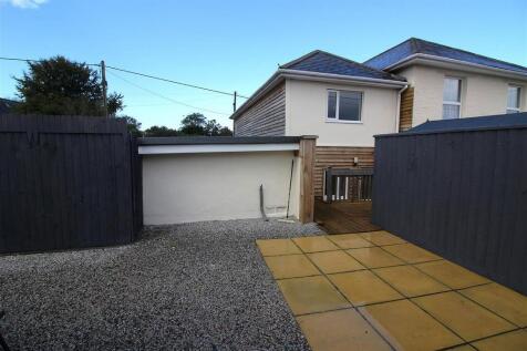 26 Saltash Road, Callington... 2 bed terraced house for sale