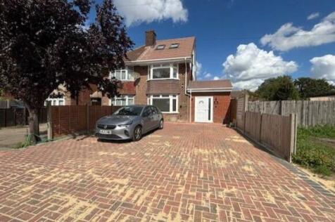 6 bedroom semi-detached house for sale