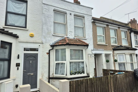 Stanley Road, Harrow, HA2 8AY 2 bed maisonette for sale