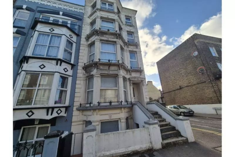 Canterbury Road, Margate CT9 1 bed flat for sale