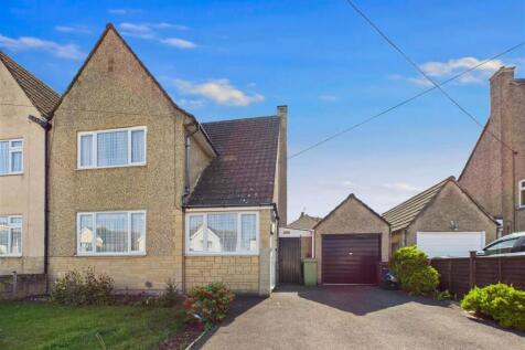 Siddington Road, Cirencester... 3 bed semi