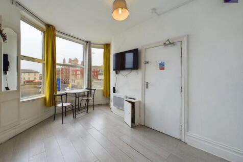 203 Dickson Road, Blackpool... Studio for sale