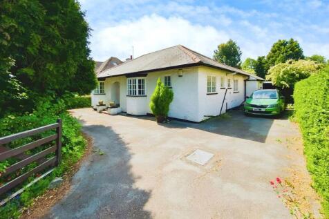 Station Road, Kirby Muxloe, LE9 4 bed detached bungalow for sale