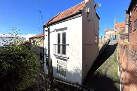 Horse Road, Whitby, North Yorkshire... 2 bed cottage for sale