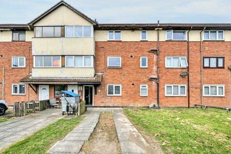 2 bedroom ground floor flat for sale