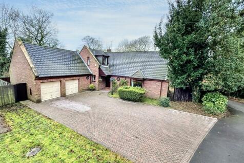 5 bedroom detached bungalow for sale