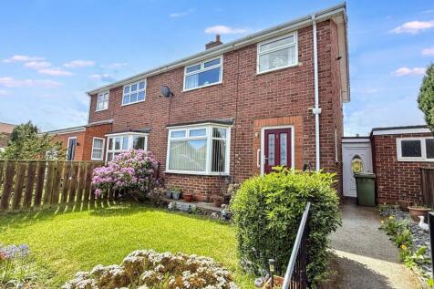 Emmerson Square, Thornley, Durham... 3 bed semi