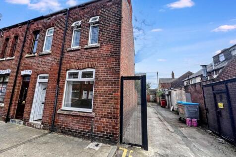 St. Oswalds Street, Hartlepool TS24 3 bed end of terrace house for sale