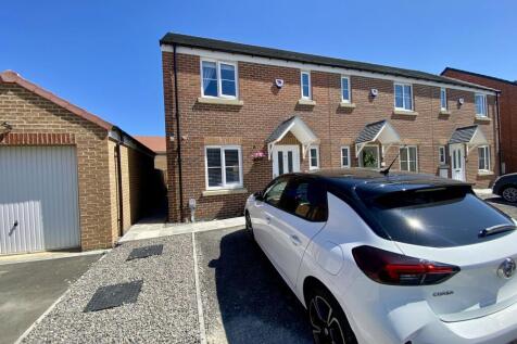 Jade Close, Hartlepool TS24 3 bed end of terrace house for sale