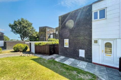 Van Mildert Close, Peterlee, Durham... 4 bed semi