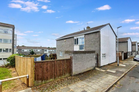 Welland Close, Peterlee, Durham, SR8 1HX 3 bed semi