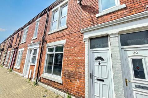 1 bedroom ground floor flat for sale