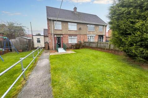 Kingsdale Avenue, Washington, Tyne... 3 bed semi