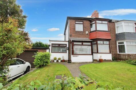 4 bedroom semi-detached house for sale