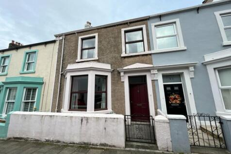 4 bedroom terraced house for sale