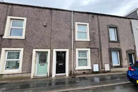 Central Road, Maryport CA15 2 bed terraced house for sale
