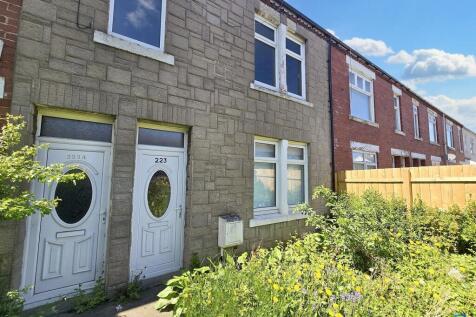 Hawthorn Road, Ashington... 3 bed flat for sale