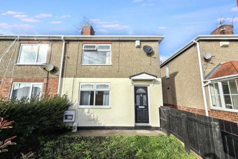 2 bedroom semi-detached house for sale