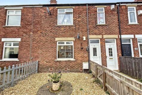 1 bedroom ground floor flat for sale