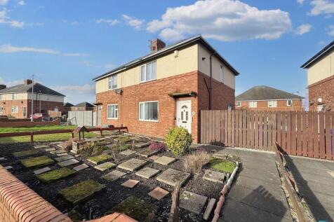 Hodgsons Road, Blyth, Northumberland... 3 bed semi