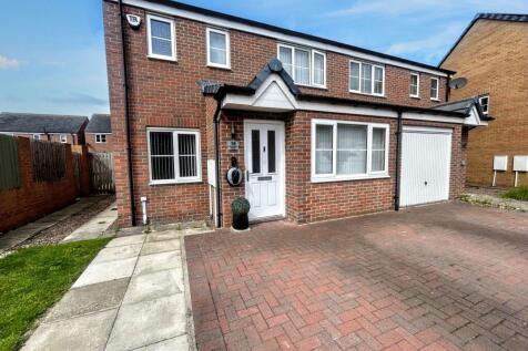 Cornwall Way, South Shore, Blyth... 3 bed semi