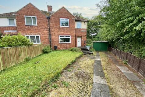 2 bedroom semi-detached house for sale