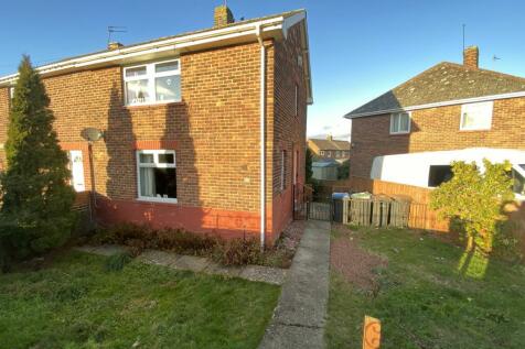 2 bedroom semi-detached house for sale