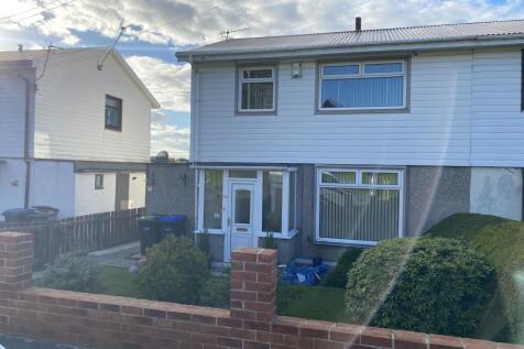 Surrey Crescent, Moorside, Consett... 3 bed semi