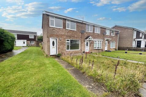 Cramond Way, Cramlington... 3 bed semi