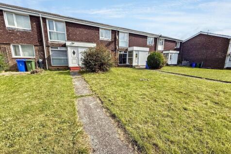 Woodhill Road, Cramlington... 2 bed ground floor flat for sale