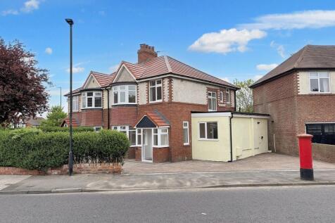 The Cross Way, Kenton, Newcastle upon... 4 bed semi