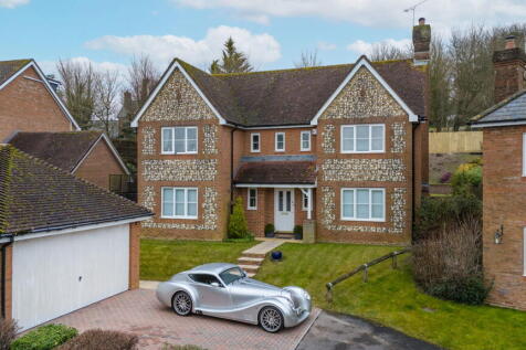 Hillside, Whitchurch, RG28 7SN 5 bed detached house for sale