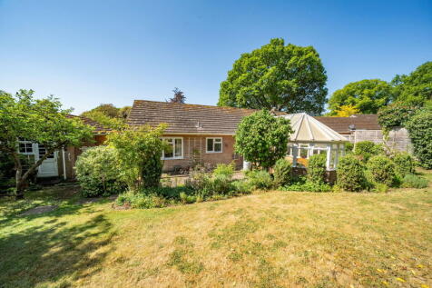 Lynch Hill Park, Whitchurch, RG28 7NF 3 bed detached bungalow for sale