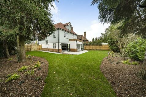 5 bedroom detached house for sale