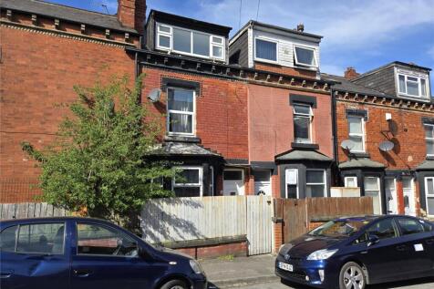 Hovingham Terrace, West Yorkshire LS8 4 bed terraced house for sale