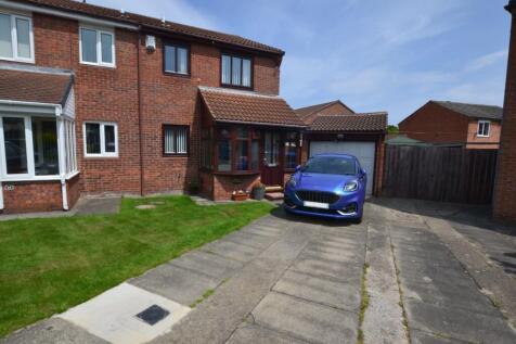 3 bedroom semi-detached house for sale