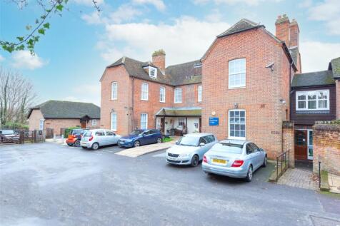 Burghfield Road, Reading, Berkshire... 2 bed apartment for sale