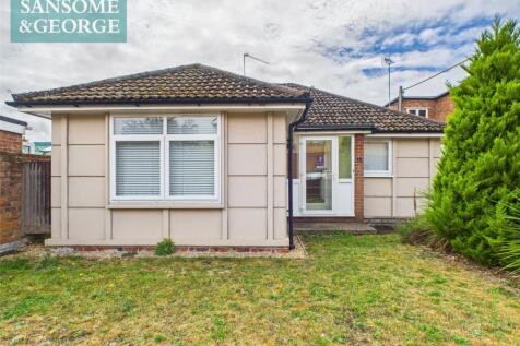 Victoria Road, Mortimer Common... 3 bed bungalow for sale