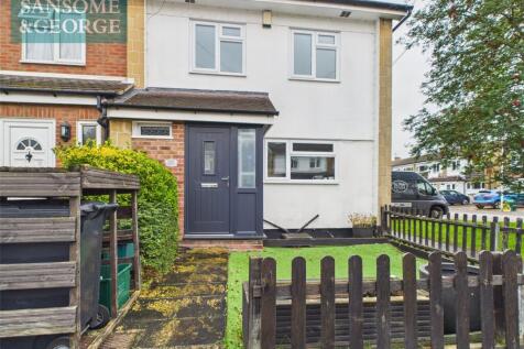 Meadow Way, Theale, Reading... 3 bed end of terrace house for sale