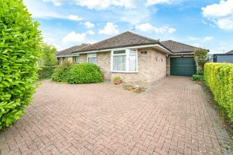 2 bedroom detached bungalow for sale