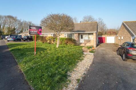 2 bedroom semi-detached bungalow for sale
