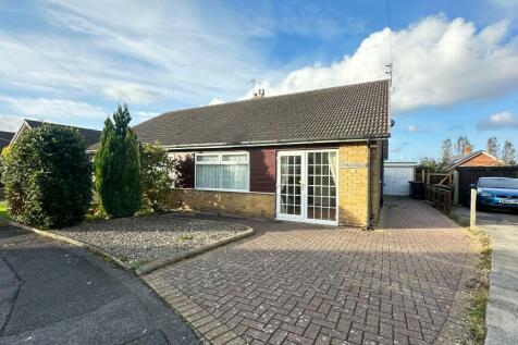 2 bedroom semi-detached bungalow for sale