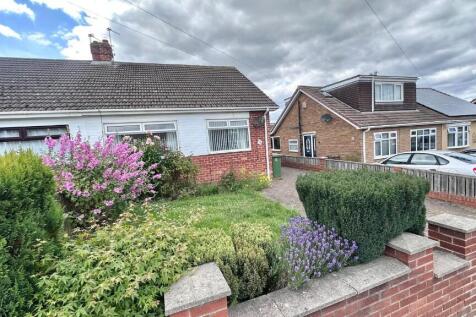 2 bedroom semi-detached bungalow for sale