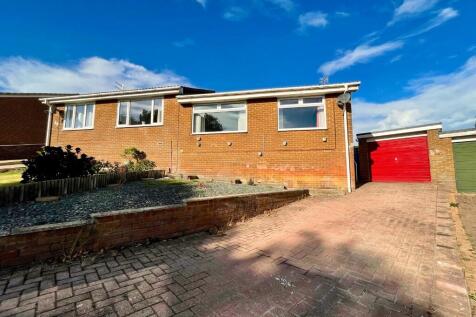 2 bedroom semi-detached bungalow for sale