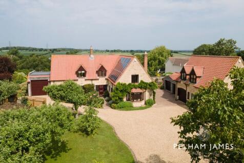 Corby Road, Swayfield, NG33 6 bed detached house for sale