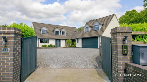 5 bedroom detached house for sale