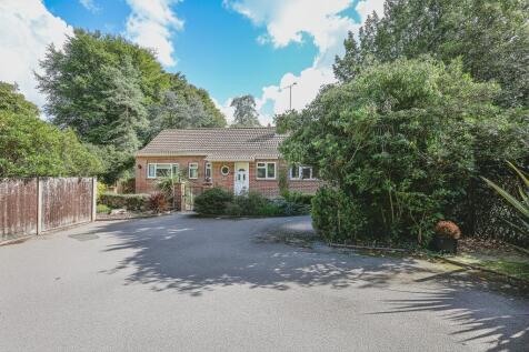 Hill Brow, Liss, Hampshire, GU33 3 bed bungalow for sale